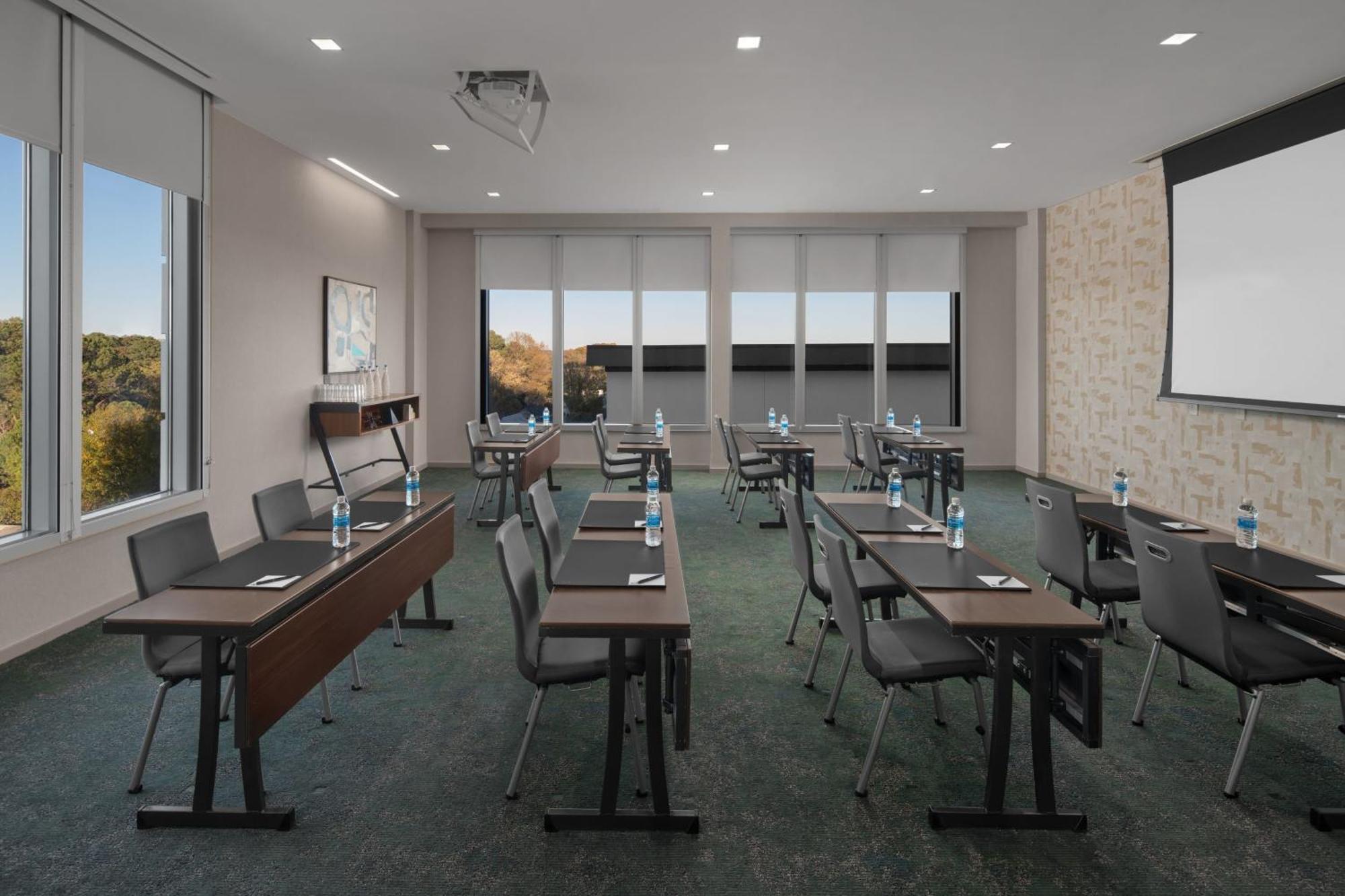 Ac Hotel By Marriott Raleigh North Hills Exterior photo